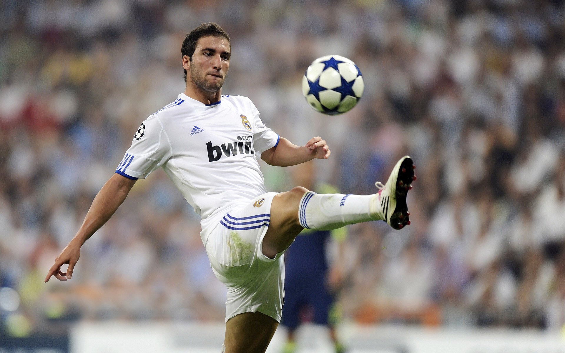 姆巴佩巅峰对决，费德勒与80激战皇家马德里分钟，出色防守胜负难料！-ayx中国